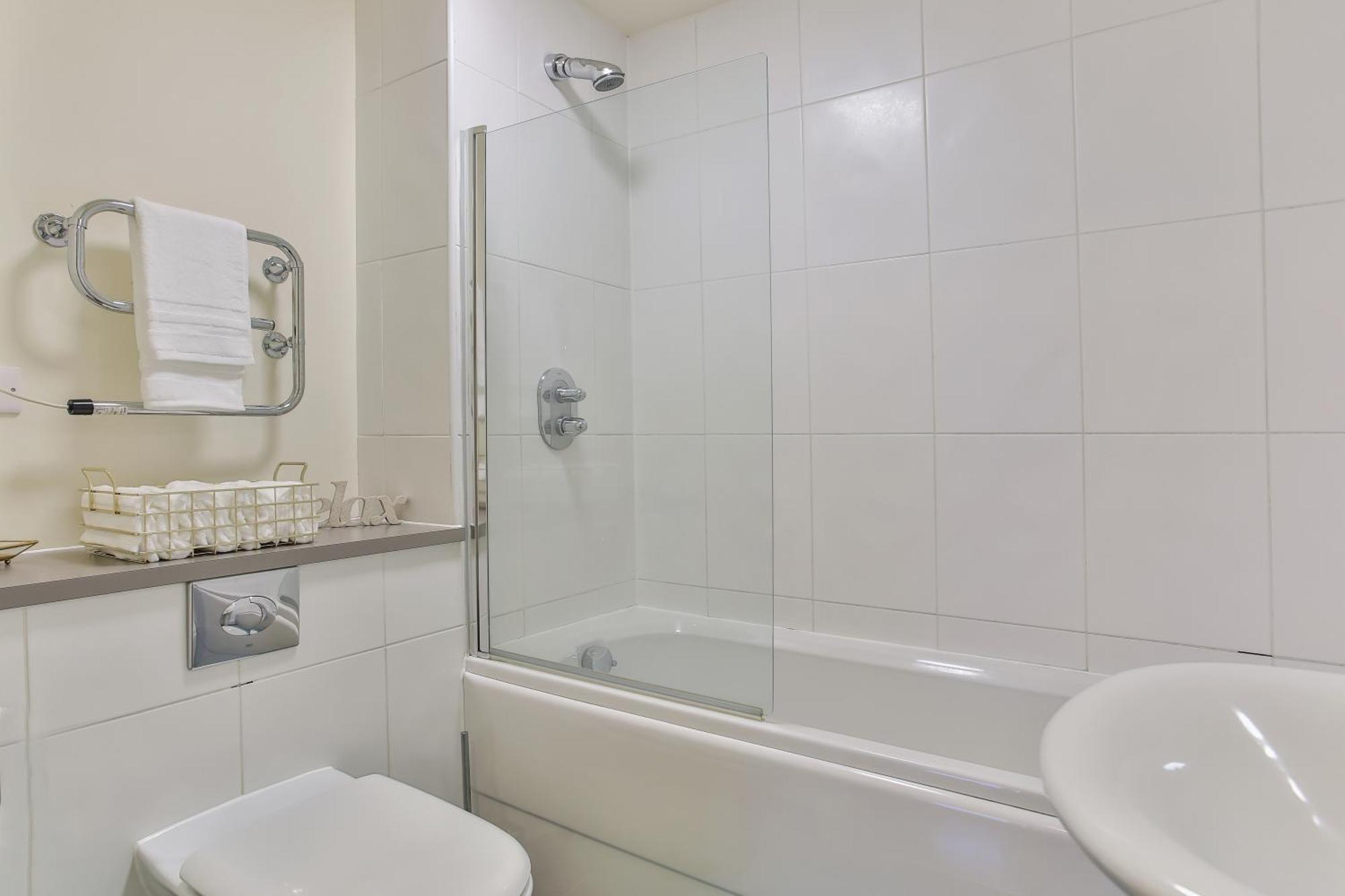 Skyview Apartment By Noknokstay - City Centre With Parking - Group, Family, Business Sheffield Buitenkant foto