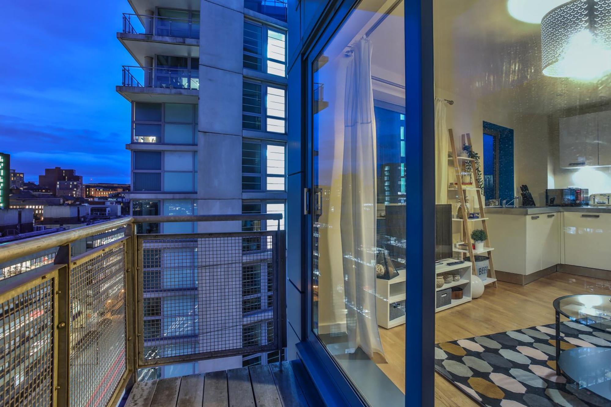 Skyview Apartment By Noknokstay - City Centre With Parking - Group, Family, Business Sheffield Buitenkant foto